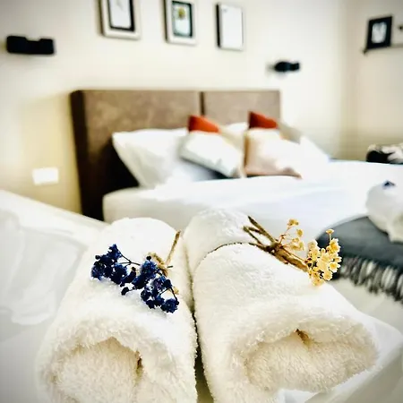 Lucentum Bed & Breakfast 4*