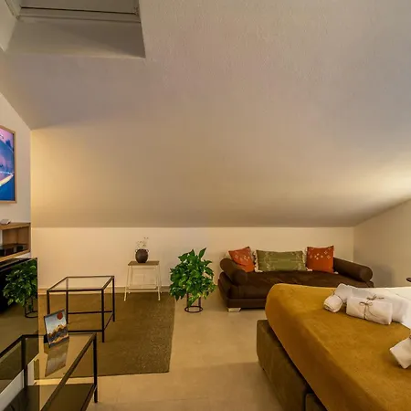 Lucentum Bed & Breakfast 4*