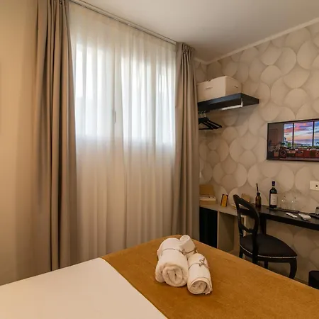 Lucentum Bed & Breakfast Prato (Prato)