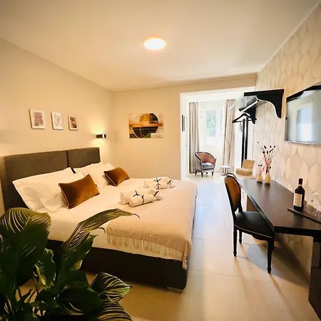 Lucentum Bed & Breakfast *