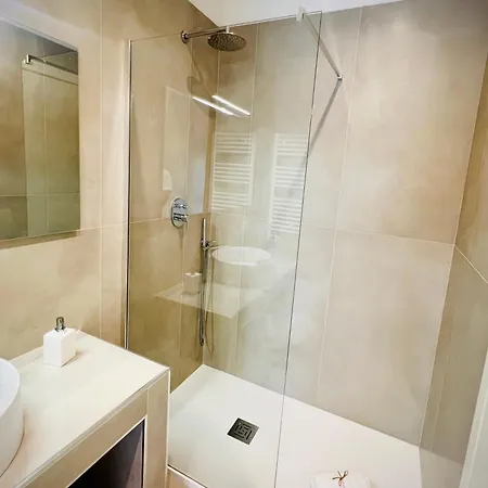 Lucentum 4* براتو