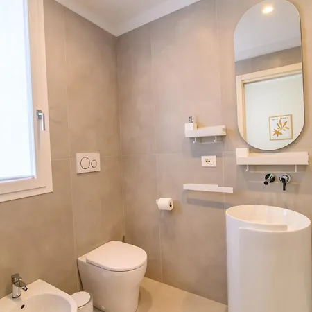 Lucentum לינה וארוחת בוקר